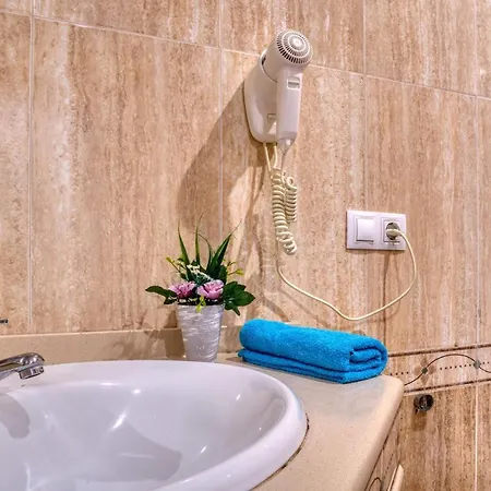 Yaco 2 Apartman Lloret de Mar